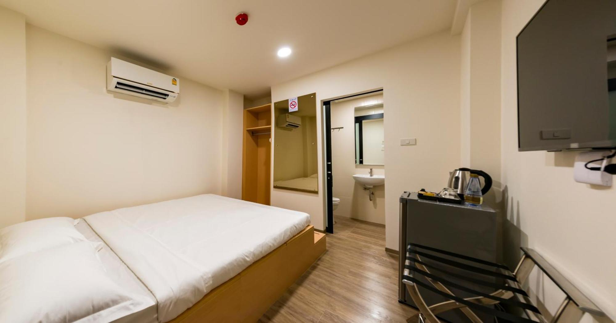 P18 Hotel Μπανγκόκ Δωμάτιο φωτογραφία